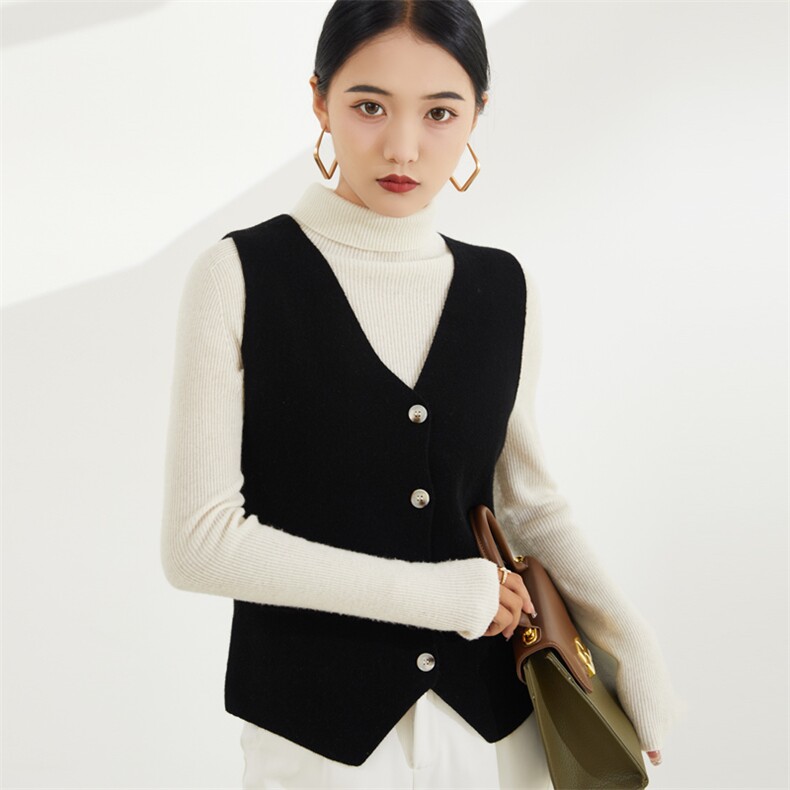 秋冬新款女士羊毛背心V领宽松针织衫时尚休闲薄款坎肩外搭打底衫，女装马甲，彩羽羊绒
