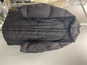 宽松版羽绒服图片