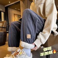灰色