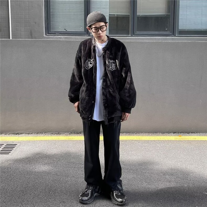 M04-P83秋冬立领防风黑色羊羔绒外套男宽松简约刺绣拉链外套,女装短外套,电商B323A