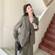西装7085-P155-K248,马甲7085N-P115-K188,半裙7085X-P115-K188，女装套装/套裙，2C016