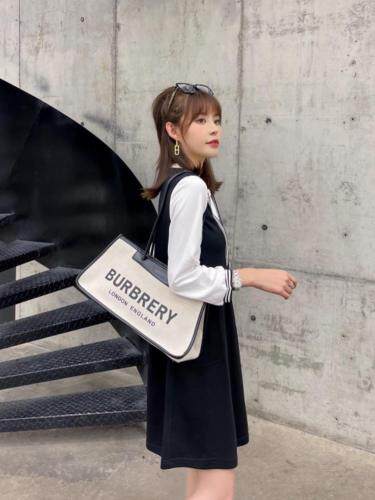 秋款连衣裙，女装连衣裙，莫妮菲