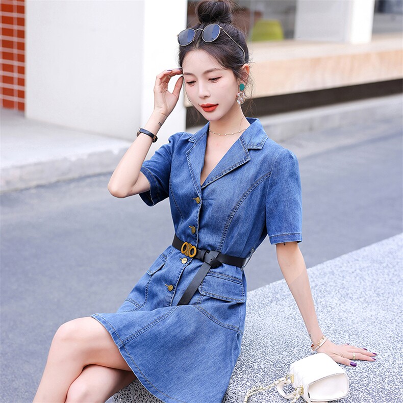 （现货）2026夏装新款时尚休闲西装领短袖薄牛仔短裙（配腰带）,女装连衣裙,印象茜