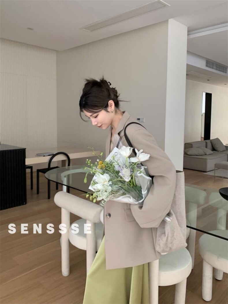 [现货]开叉后背刺绣西装外套女2022春季新款韩版高级感宽松，女装西装，SENSSSE