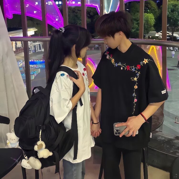 美式潮牌高街刺绣藤蔓情侣短袖T恤男女夏季新款高街宽松半袖上衣图片