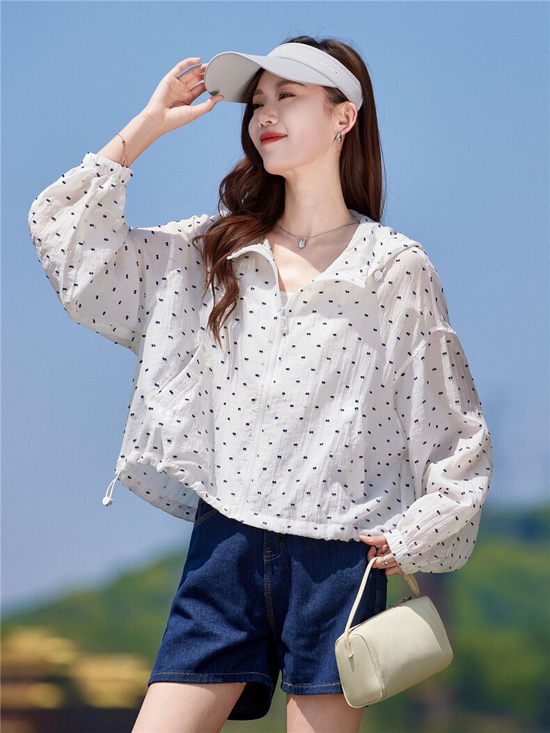 2026夏季新款现货宽松休闲透气莱赛尔波点连帽女士薄外套短外套,女装防晒衣,靓衣阁