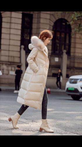 2021冬季新款，修身显瘦加厚长款羽绒棉，女装，婉伦