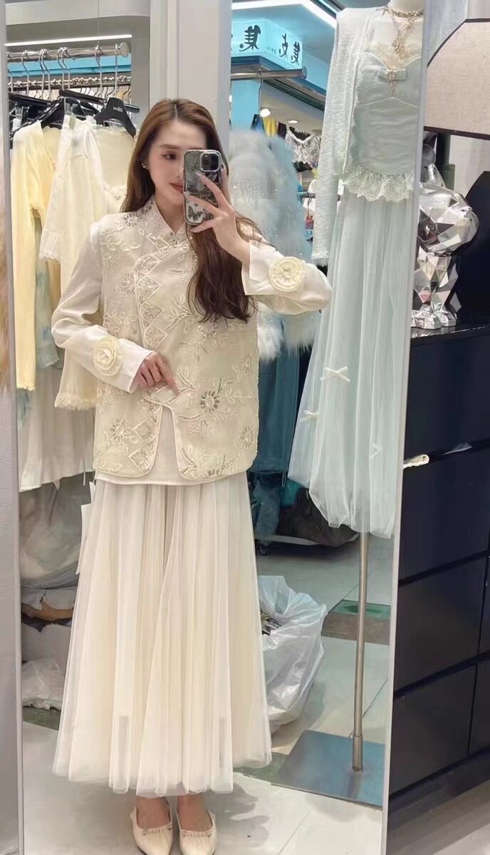 新中式风刺绣白色马甲时尚休闲,女装马甲,东正羊绒