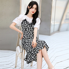 假两件拼接花朵连衣裙女夏2025年新款减龄甜美荷叶边裙子，女装连衣裙，天丽