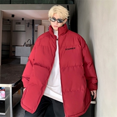 酒红色