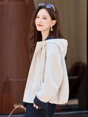 2025年秋季时尚潮流韩版休闲拼色连帽外套，女装短外套，鑫鑫美