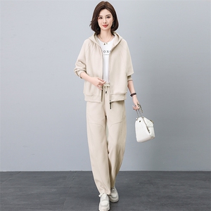 洋气套装女中年妈妈装连帽卫衣外套2026春秋新款大码运动服一整套图片