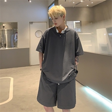深灰色