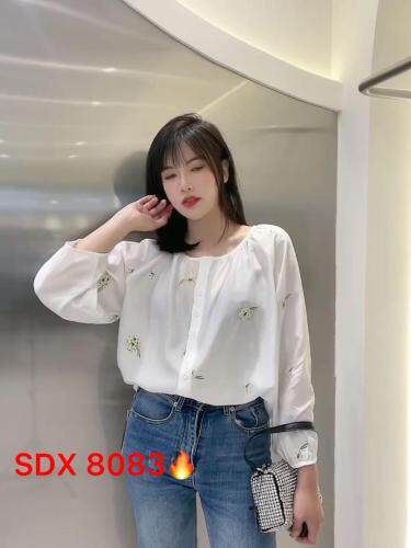 【现货】秋季新款3d刺绣款小衫,女装其它,色调轩