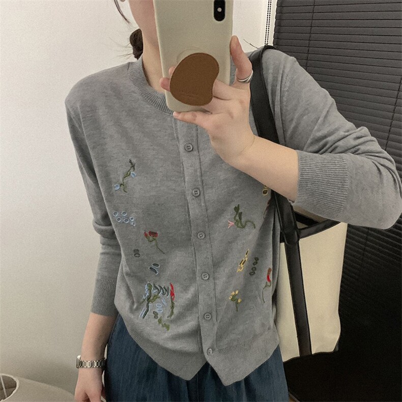 重工刺绣钩花精纺羊毛开衫女圆领拼色针织衫毛衣宽松休闲外套上衣,针织衫/毛衣,佰米娇羊绒