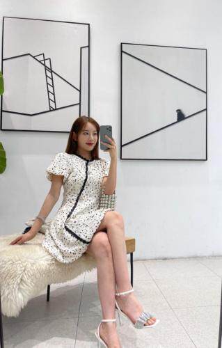 现货，轻淑波点连衣裙，女装连衣裙，DTU(6F)