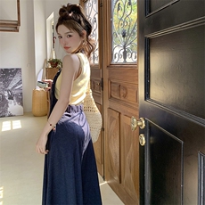 夏季时尚小个子甜美套装裙女2025年新款蓝色牛仔背带裙T恤两件套，女装连衣裙，2C292
