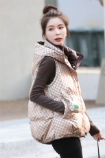 2022秋冬新款时尚羽绒马甲格子拼接保暖外套，女装马甲，利佳可人