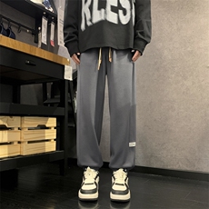 深灰色
