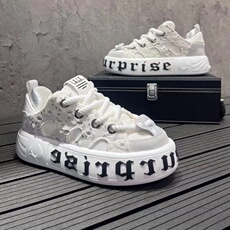 白色