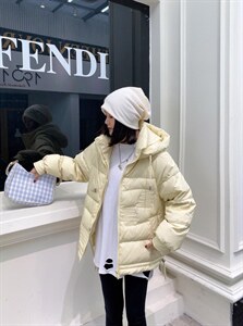 90羽绒服图片