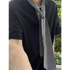 黑色