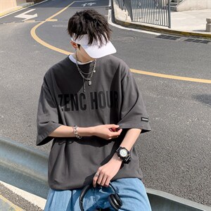 深灰色