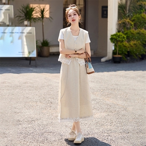 两件套连衣裙穿搭女2025中长款法式高级感套装时尚感轻奢大摆裙子图片