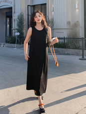 2025年夏季针织连衣裙褶裥露背裙气质通勤文艺/优雅，女装连衣裙，诺蝶