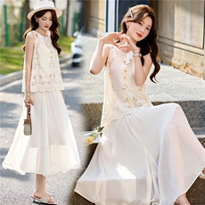 DLM8662法式温柔风蕾丝镂空无袖背心半身裙两件套女气质高级套装，女装套装/套裙，朵莱米