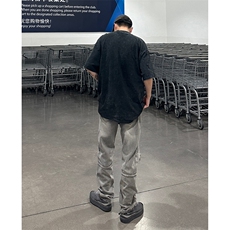 黑灰色