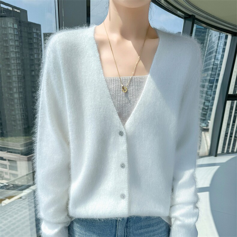 2025秋冬百搭时尚简约深v领长袖开衫针织衫，女装针织衫/毛衣，冬贝尔貂绒