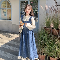 时尚慵懒感牛仔背带裙套装女2025春季新款木耳边衬衫背带裙两件套，女装连衣裙，2C198