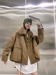 冬装大毛领派克 现货图片