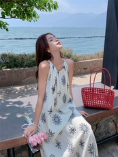 复古碎花度假风吊带连衣裙女2025夏季新款法式桔梗茶歇显瘦长裙子，女装连衣裙，浙宝301