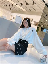 翻领抽绳卫衣，黑、白两色，女装卫衣/绒衫，LOVELS