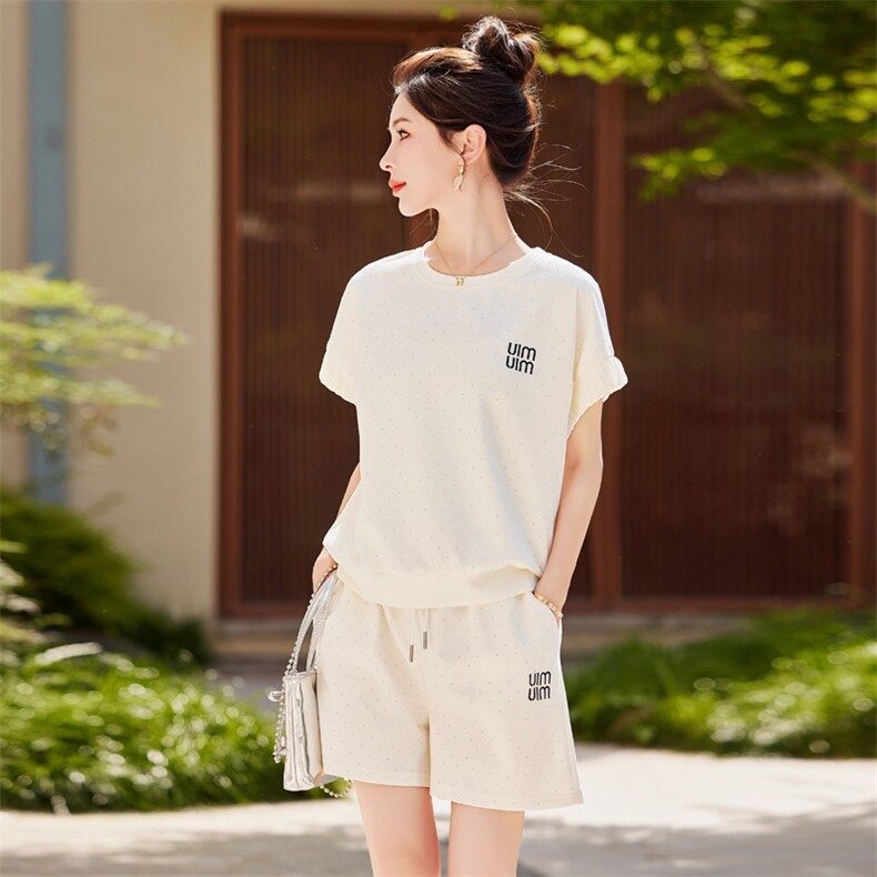 宽松减龄运动套装女夏欧货2025新款设计感休闲上衣阔腿短款两件套,女装套装/套裙,鑫慧