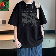 黑色