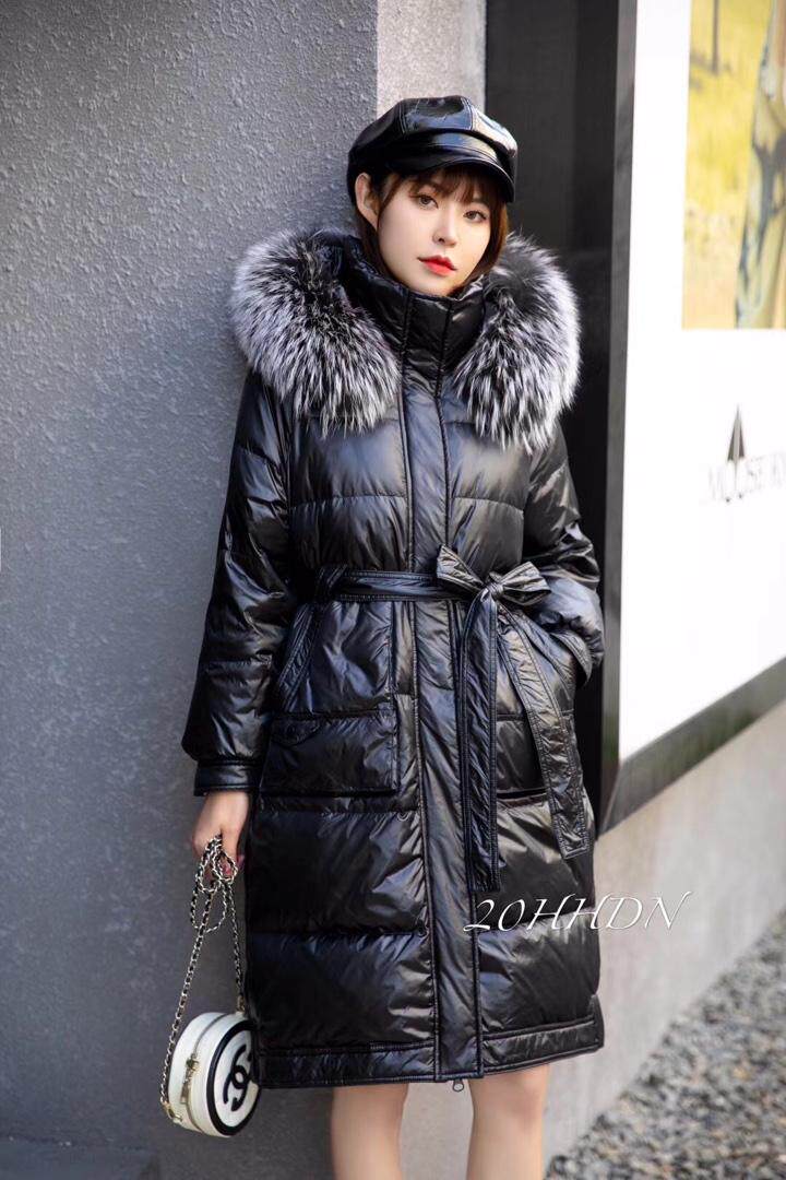 冬季新款大毛领羽绒服，女装羽绒服，红火丹妮