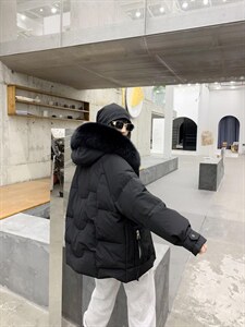 短款毛领羽绒图片