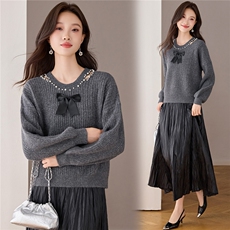 2025年秋季法式小香风气质针织衫女钉珠喇叭袖蝴蝶结新款本命年，女装羊毛衫，艾米