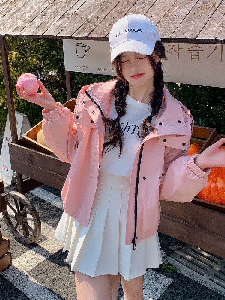 现货新款今年流行独特超好看韩系粉色休闲冲锋衣短外套女春季,女装短外套,韩蔻秀