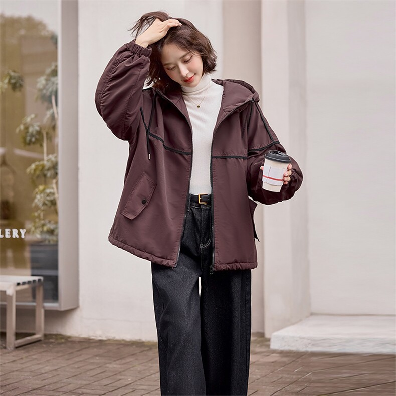 现货2024冬装新款时尚简约气质宽松休闲撞色女装外套派克服,女装短外套,依万里