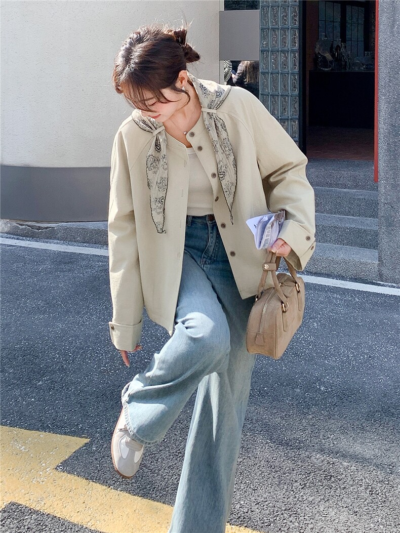 2026春装新品现货韩版清新气质短款风衣外套女送丝巾,女装短外套,苗苗