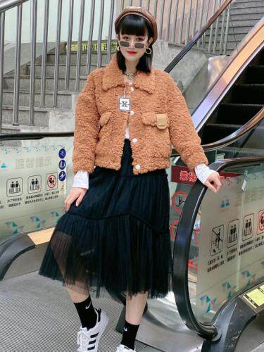 娃娃领短款大口袋皮毛一体，女装，昕叶良品