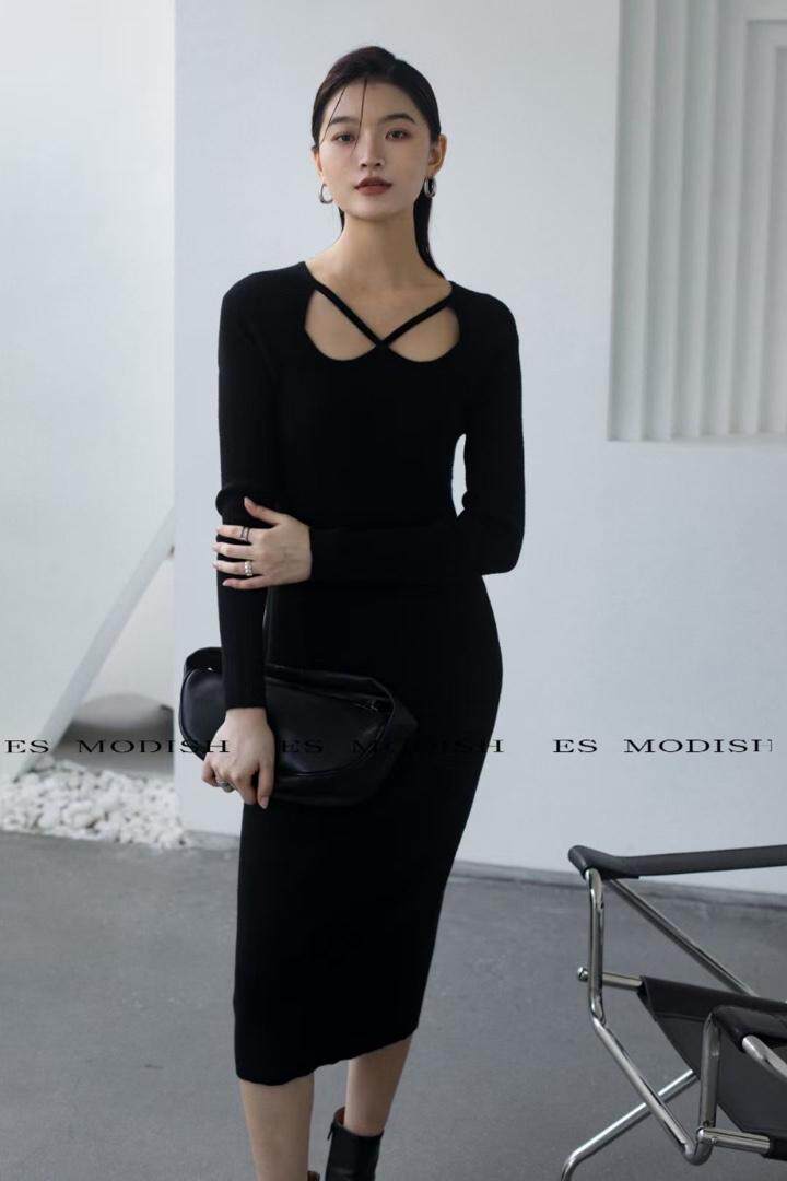 秋装连衣裙，女装连衣裙，ES MODISH