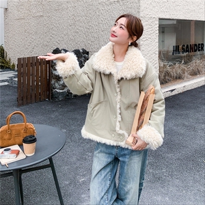 韩系设计感时髦短外套女冬季2025新款韩系巨好看宽松加绒加厚棉服图片