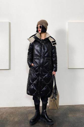 时尚款羽绒服，女装羽绒服，哥卓