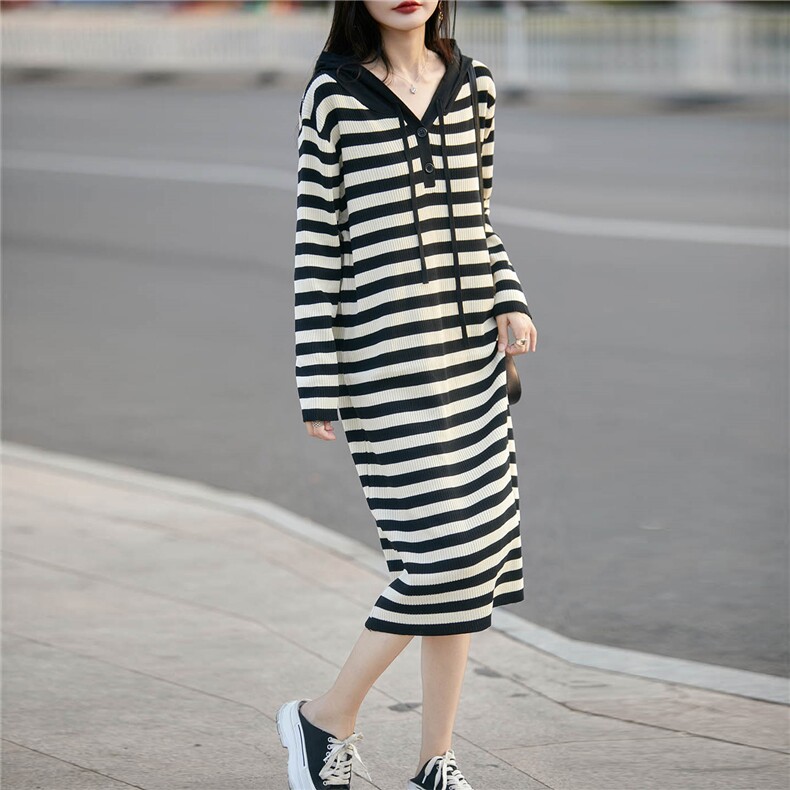 条纹连帽针织连衣裙女25新款秋冬显瘦长袖毛衣裙子长款打底衫内搭，女装连衣裙，绒汀羊绒