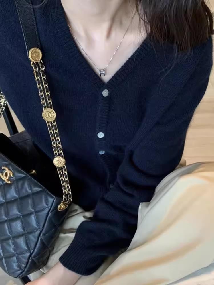 时尚百搭秋季新款单排扣V领长袖开衫显瘦修身羊毛针织外套女,女装短外套,德聚羊绒